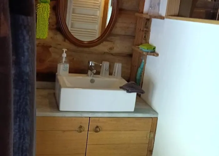 D Hotes La Du Haoure Bed & Breakfast